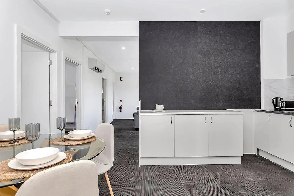 Apartment Stylish Suite With Spacious Balcony & Scenic Views - Prospect Australia